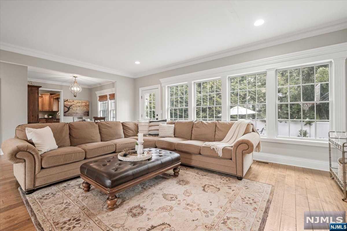 290 S Franklin Turnpike