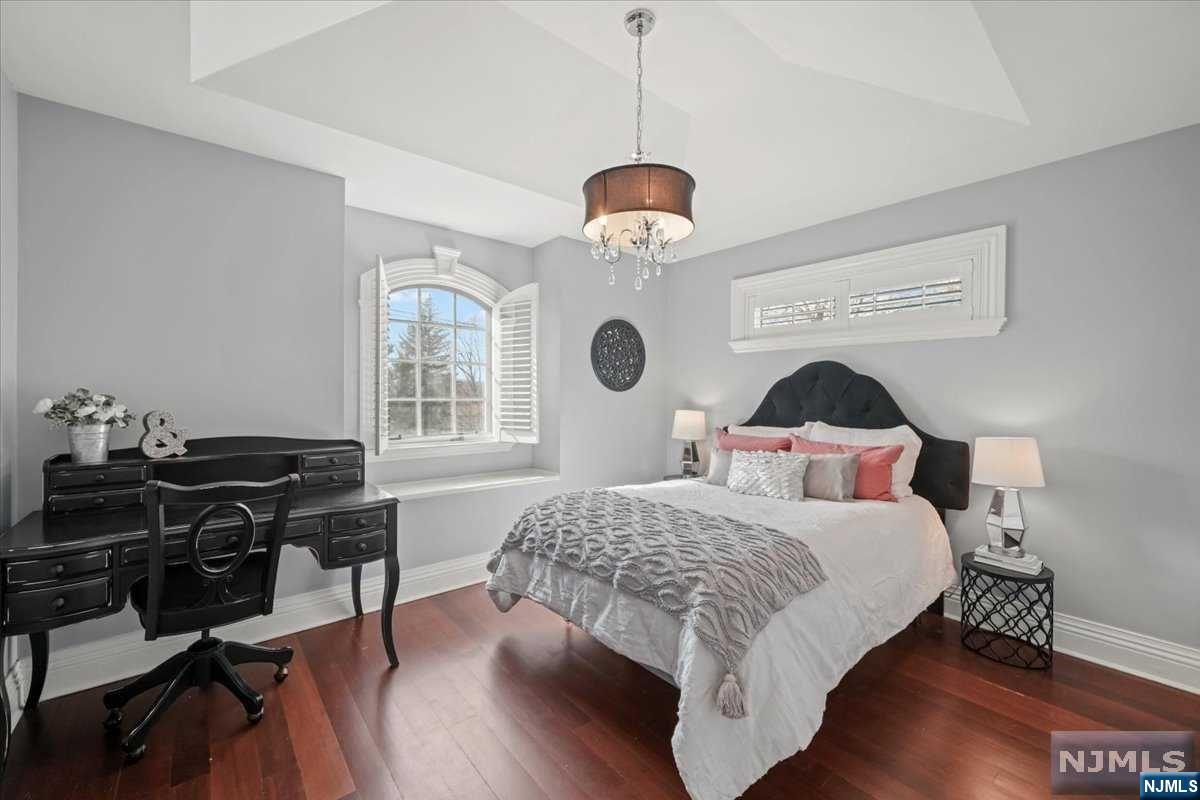 290 S Franklin Turnpike