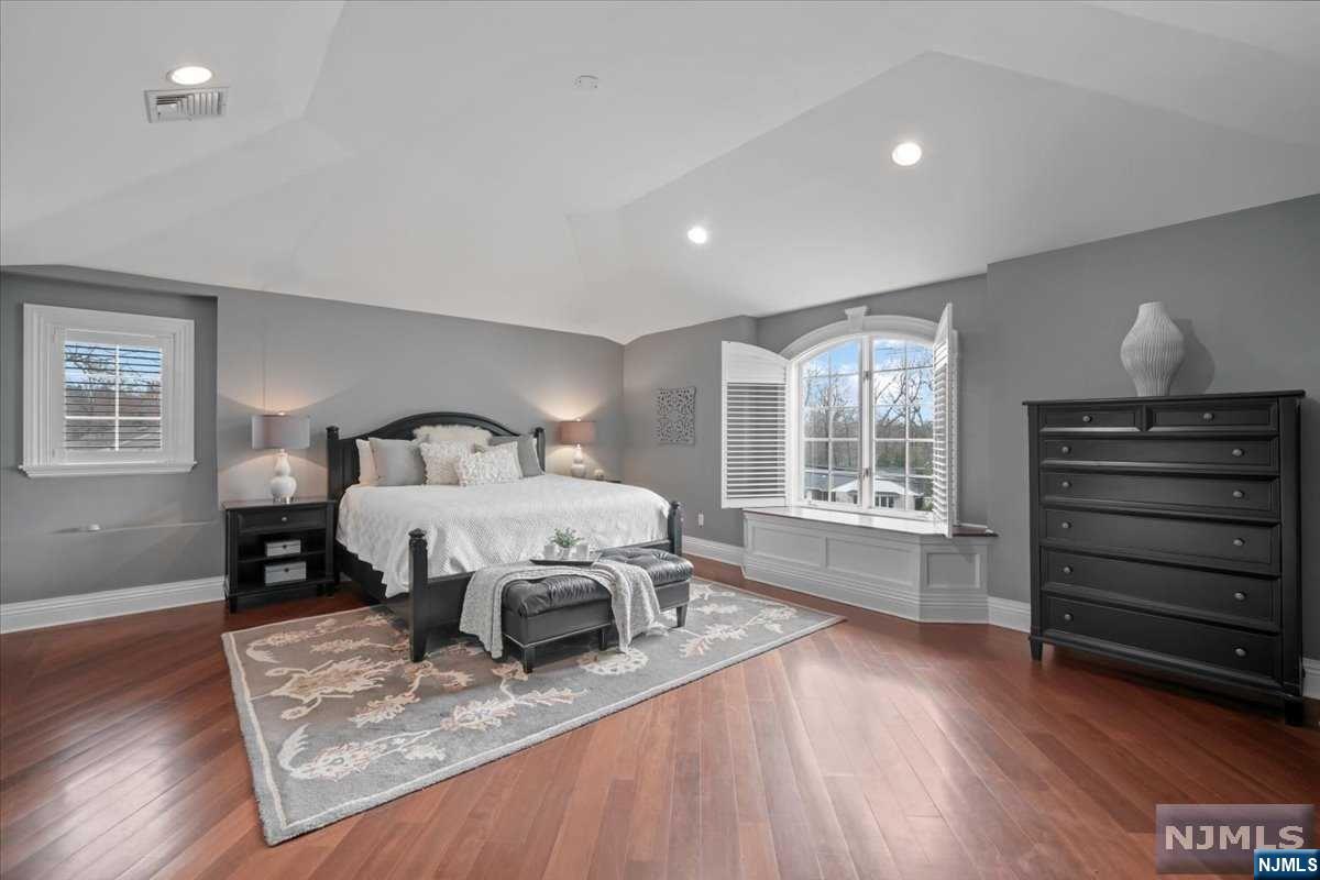 290 S Franklin Turnpike