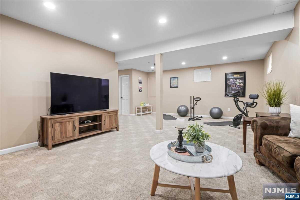 290 S Franklin Turnpike