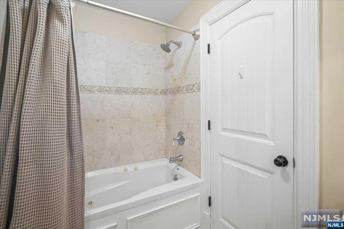 290 S Franklin Turnpike