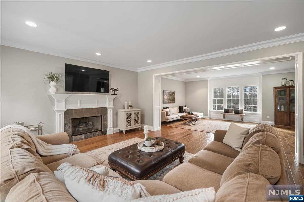 290 S Franklin Turnpike