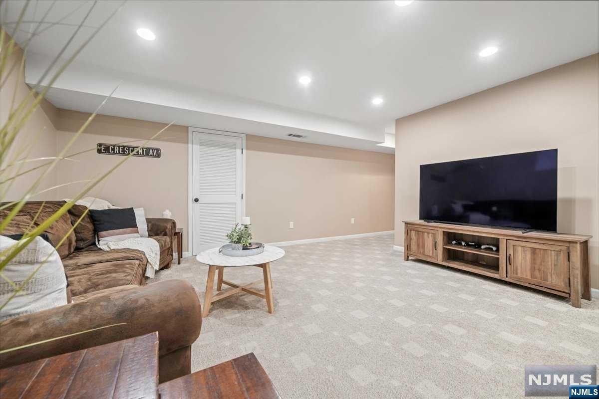 290 S Franklin Turnpike