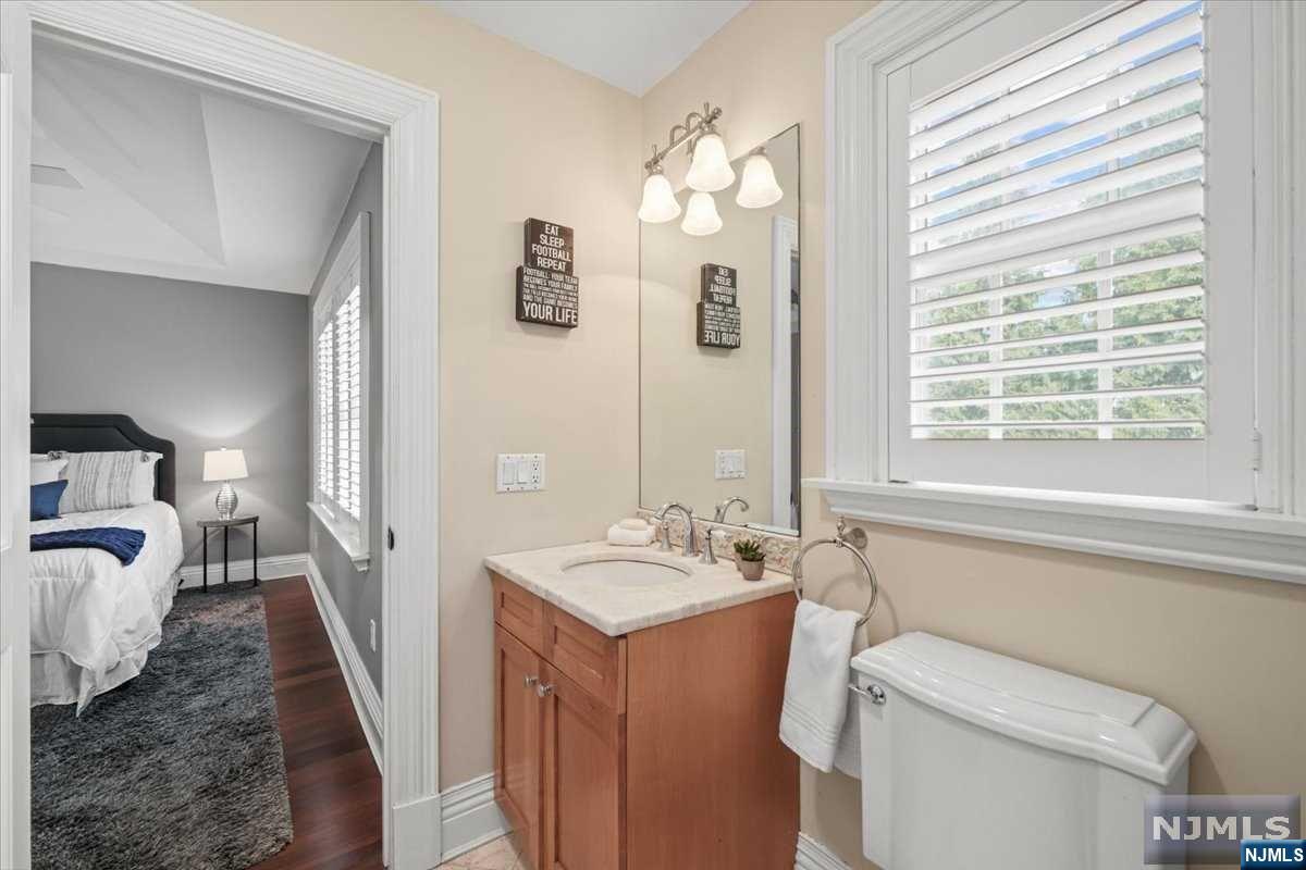 290 S Franklin Turnpike