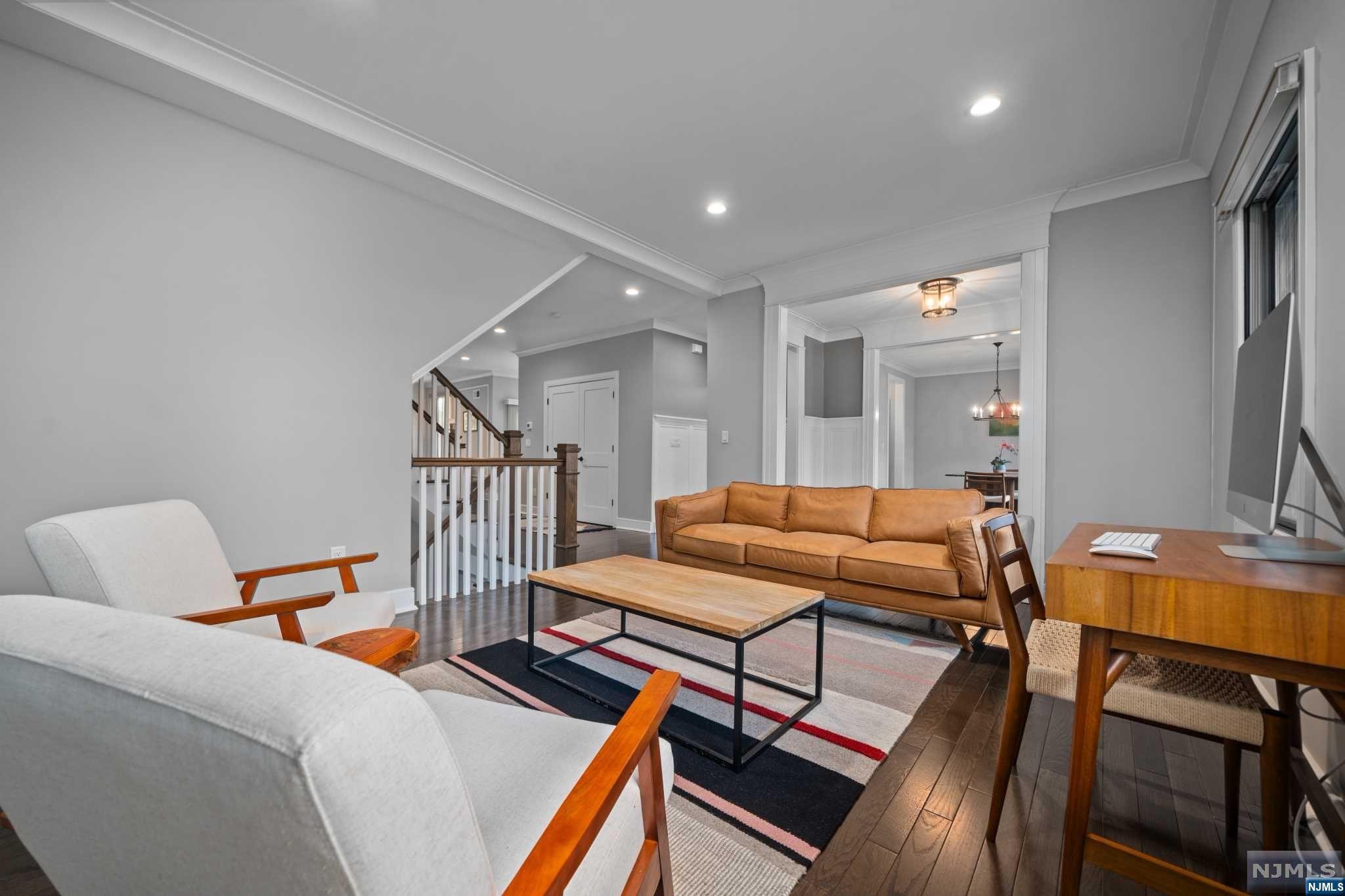 322 South Drive