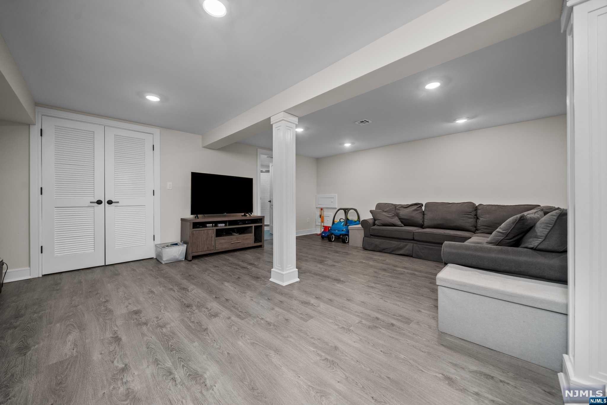 322 South Drive