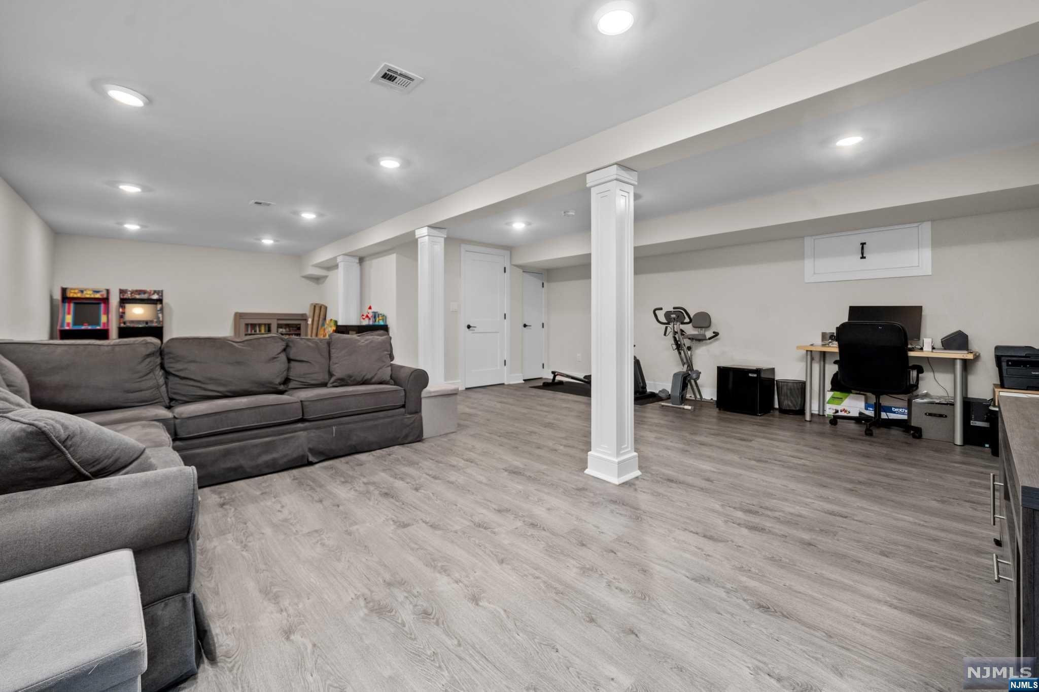 322 South Drive