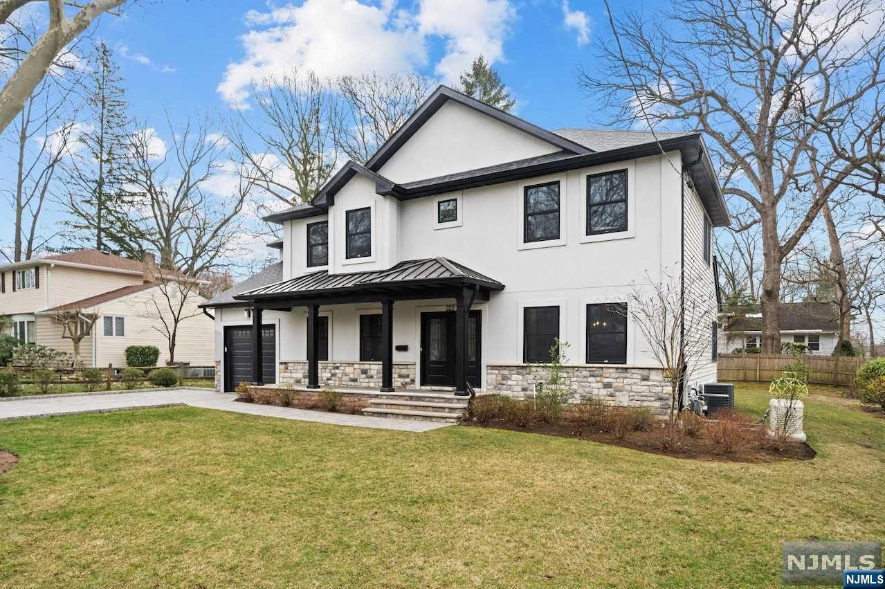 322 South Drive