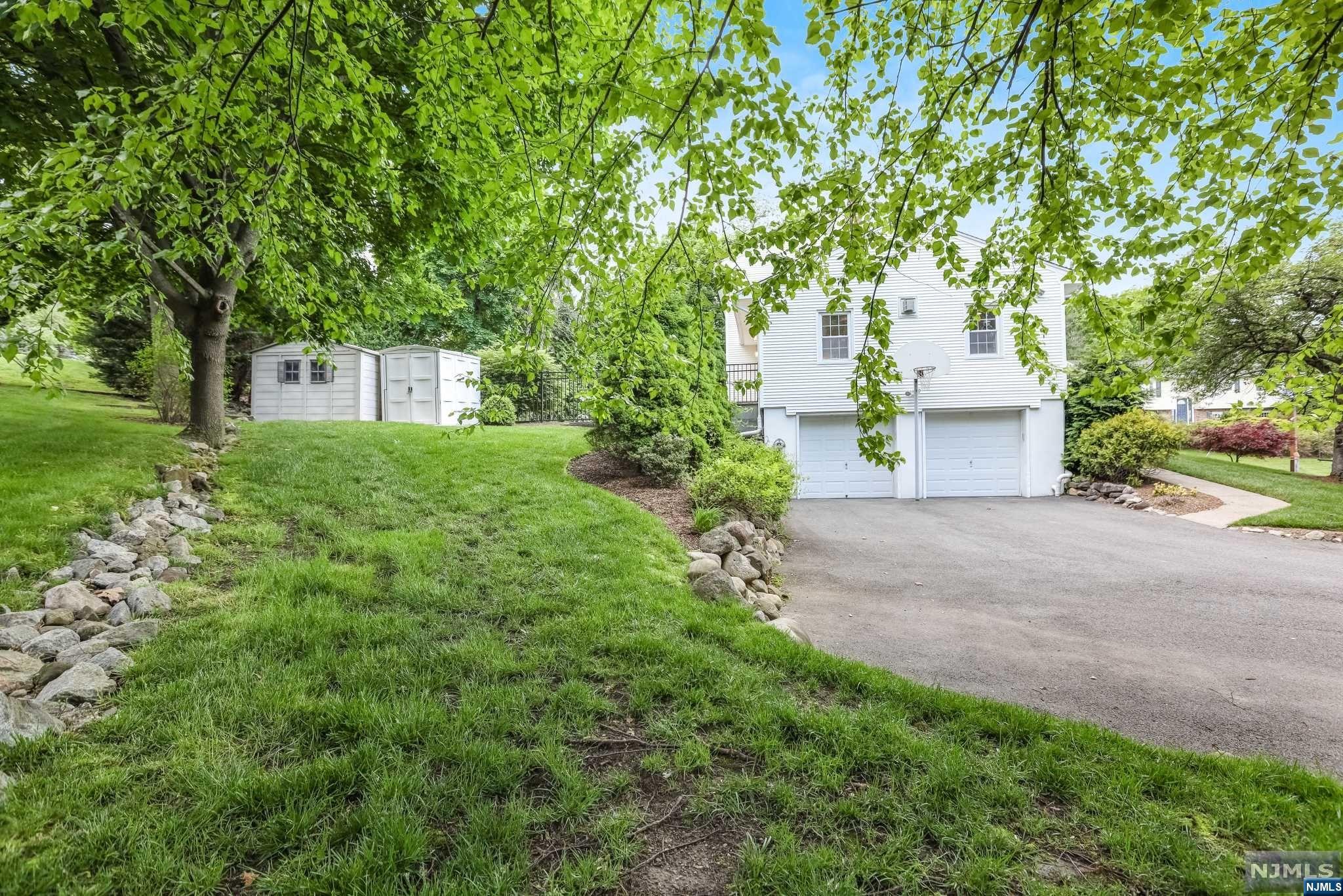 6 Spencer Court