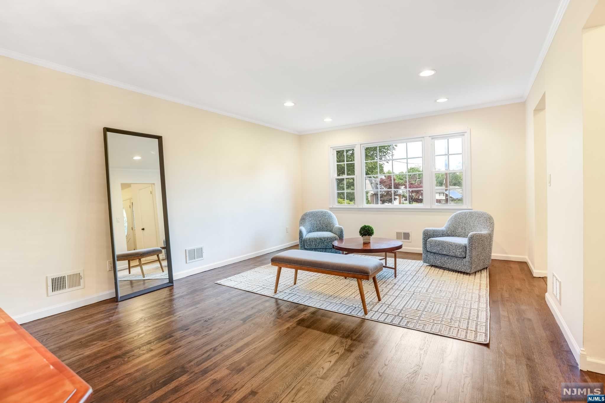 6 Spencer Court