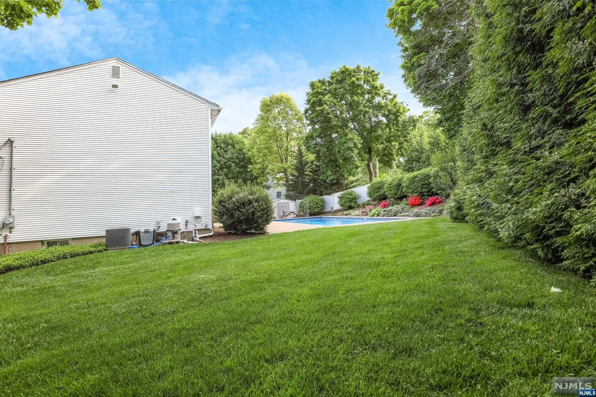 6 Spencer Court