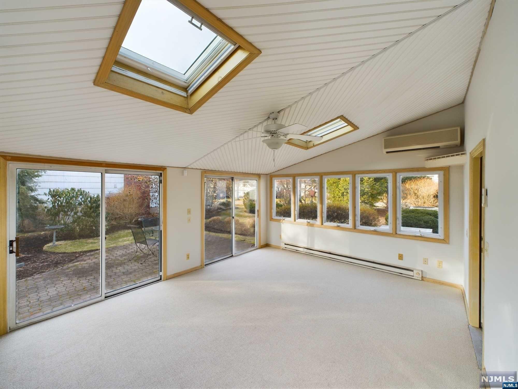 560 Northern Parkway