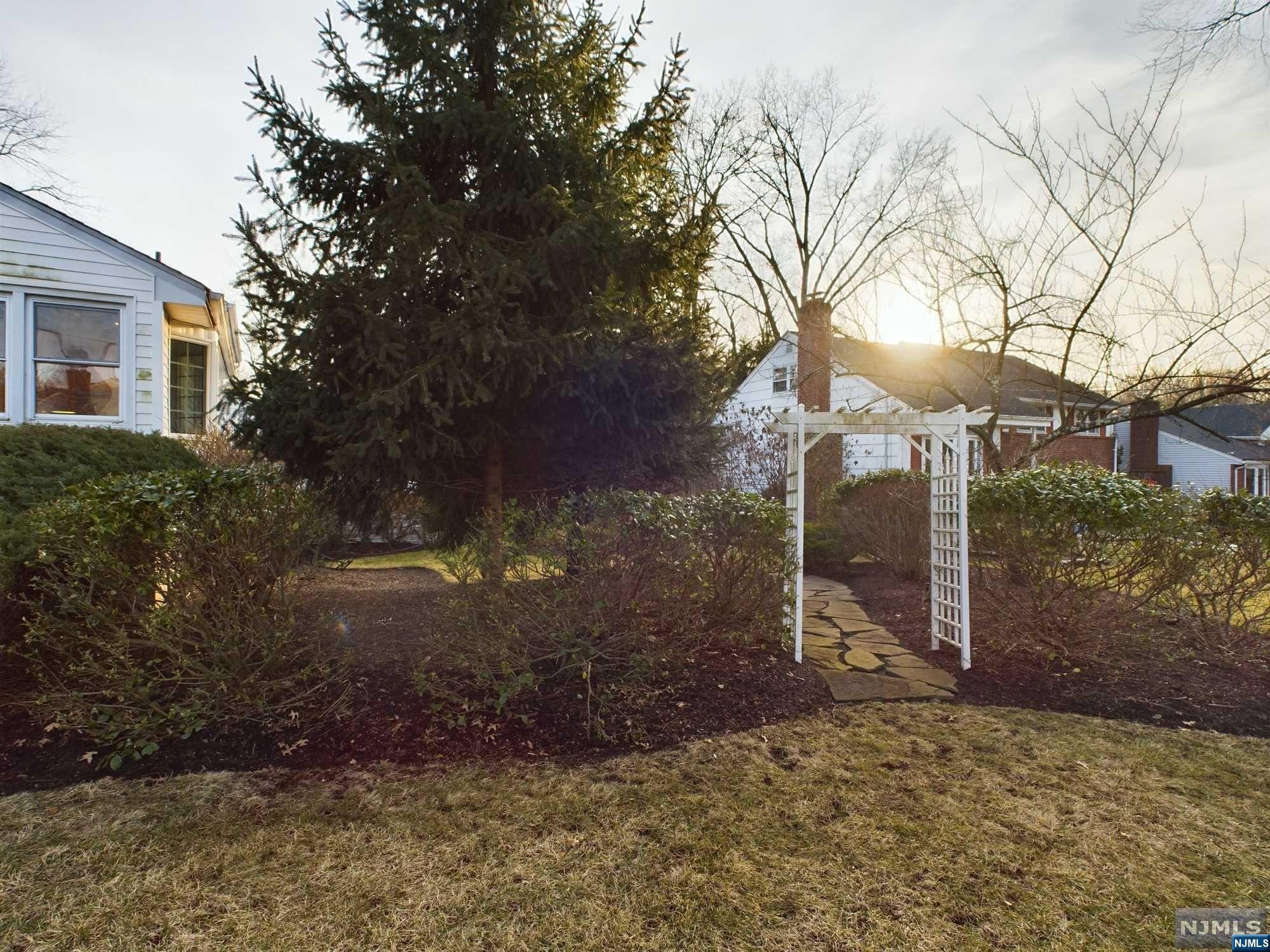 560 Northern Parkway