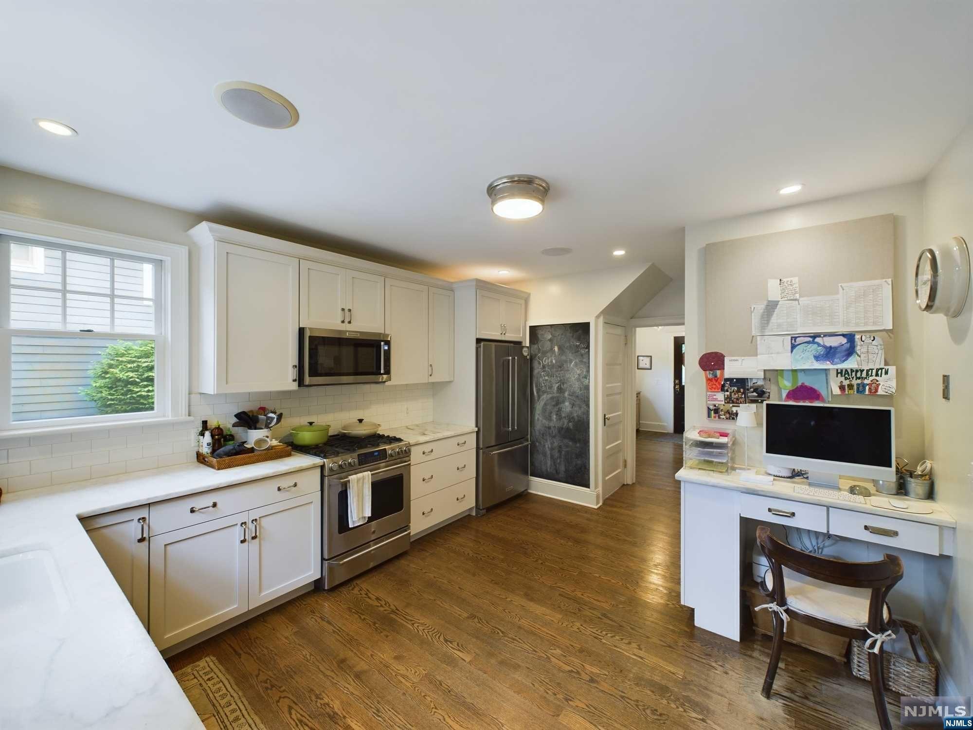 106 Walthery Avenue