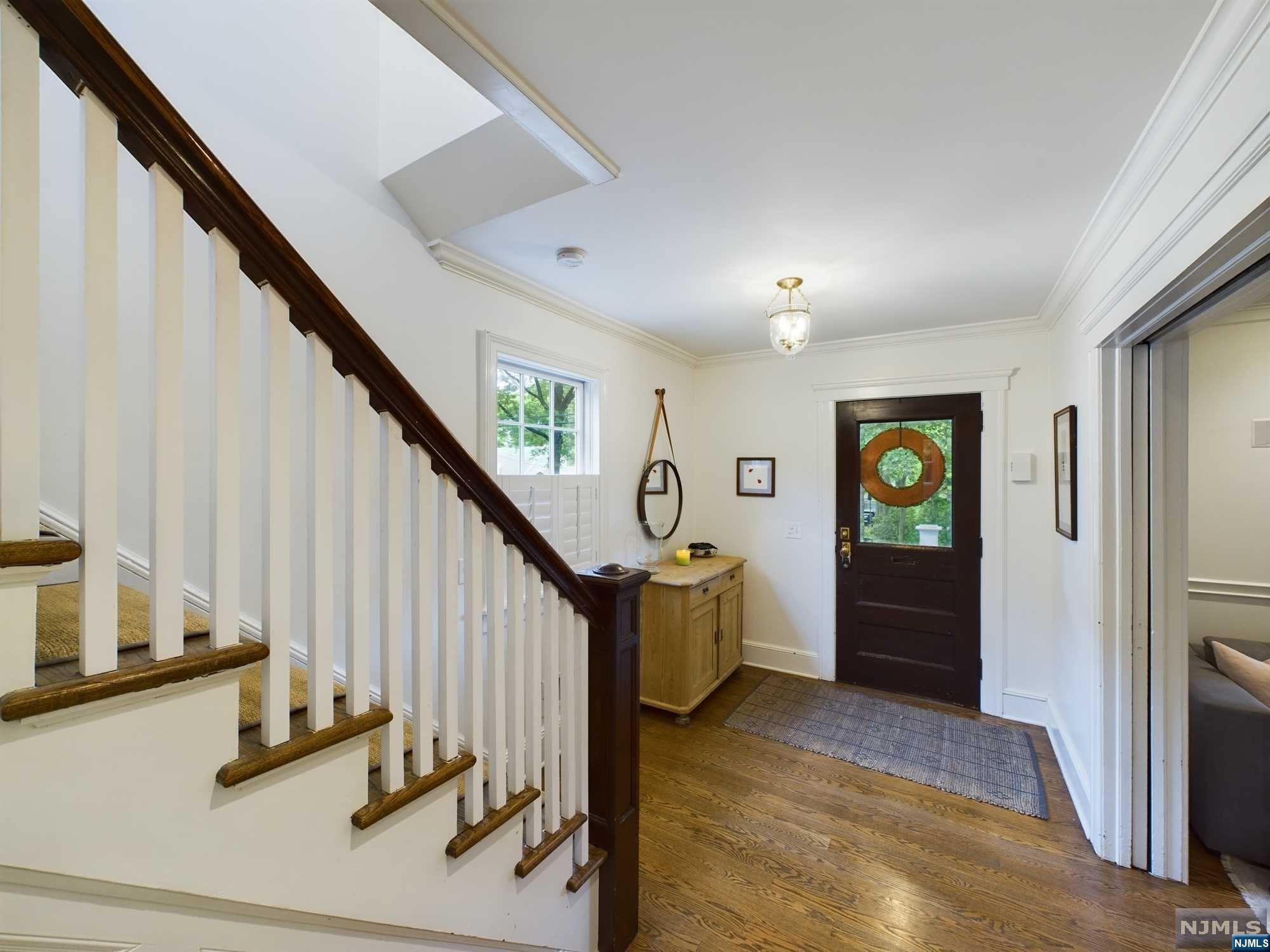 106 Walthery Avenue