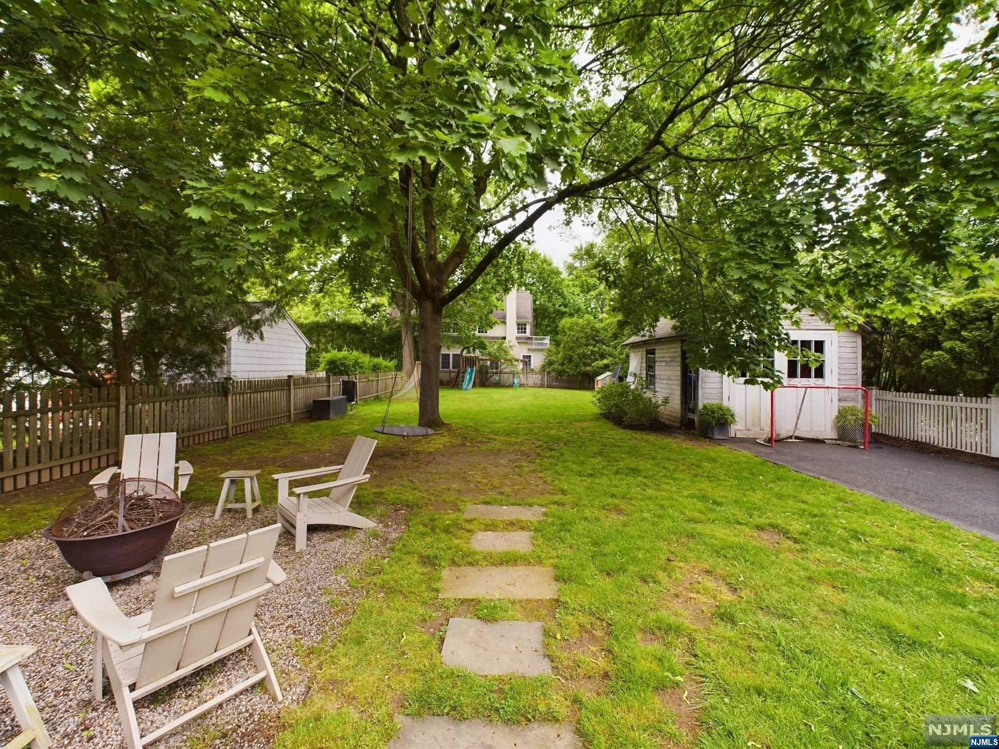 106 Walthery Avenue