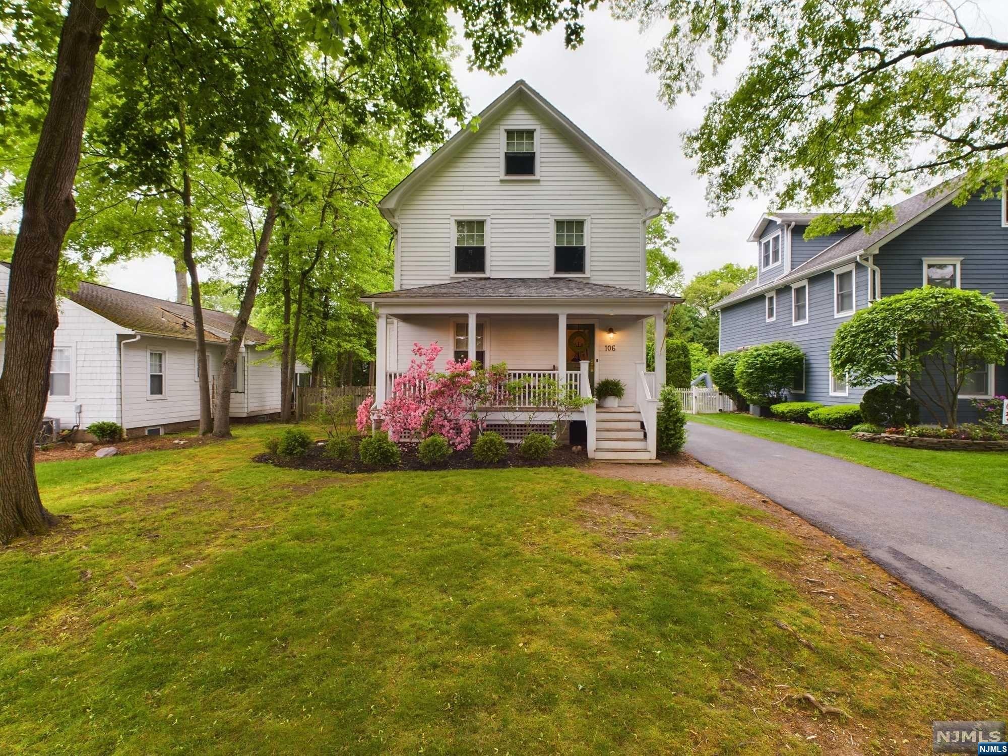 106 Walthery Avenue