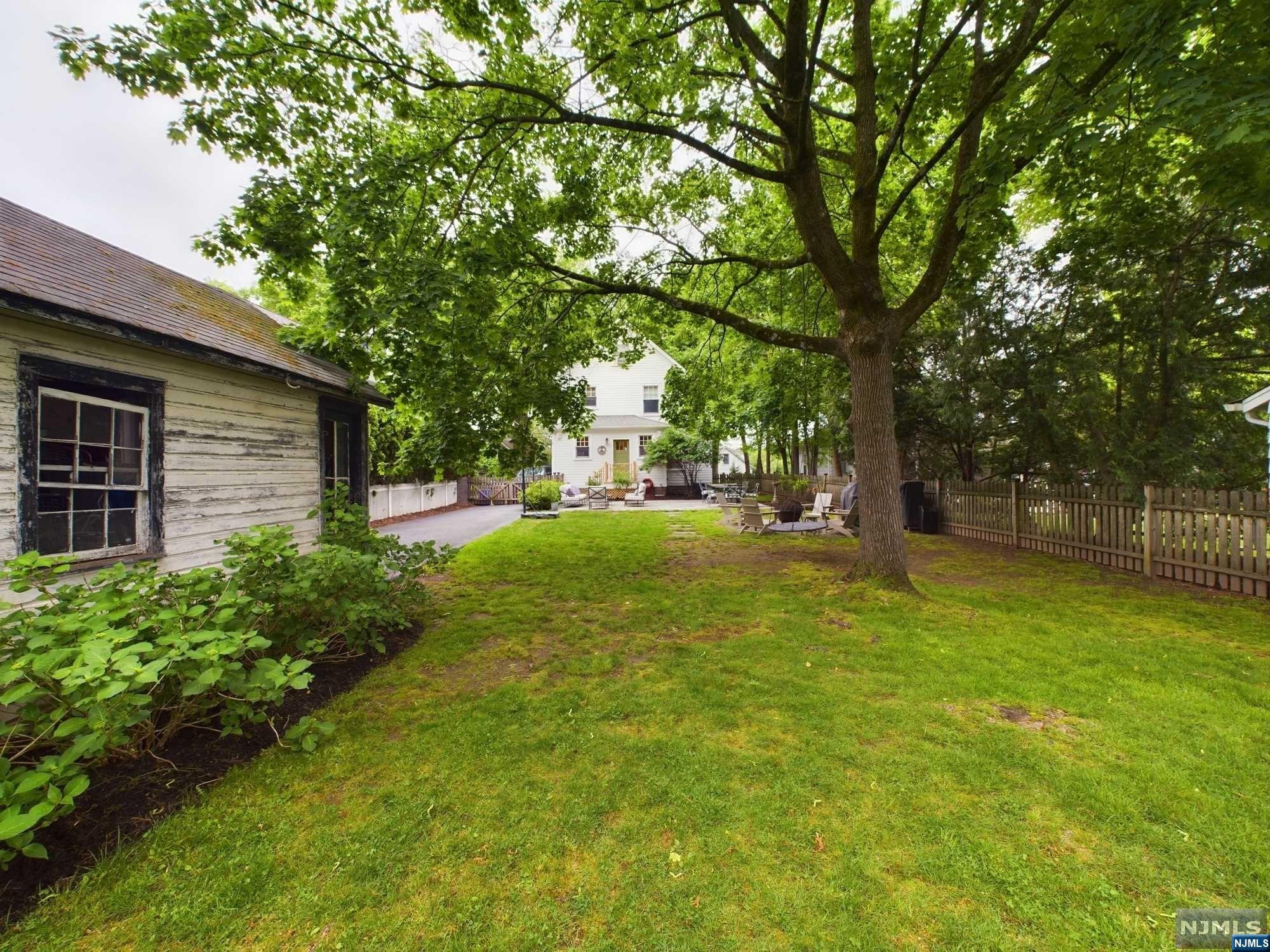 106 Walthery Avenue