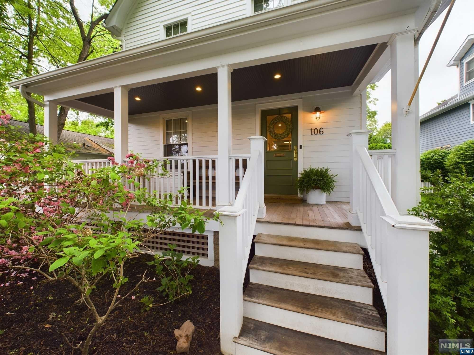 106 Walthery Avenue