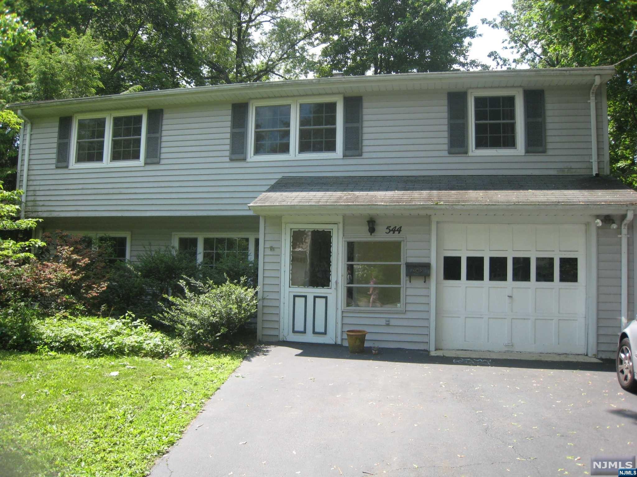 544 Amsterdam Avenue