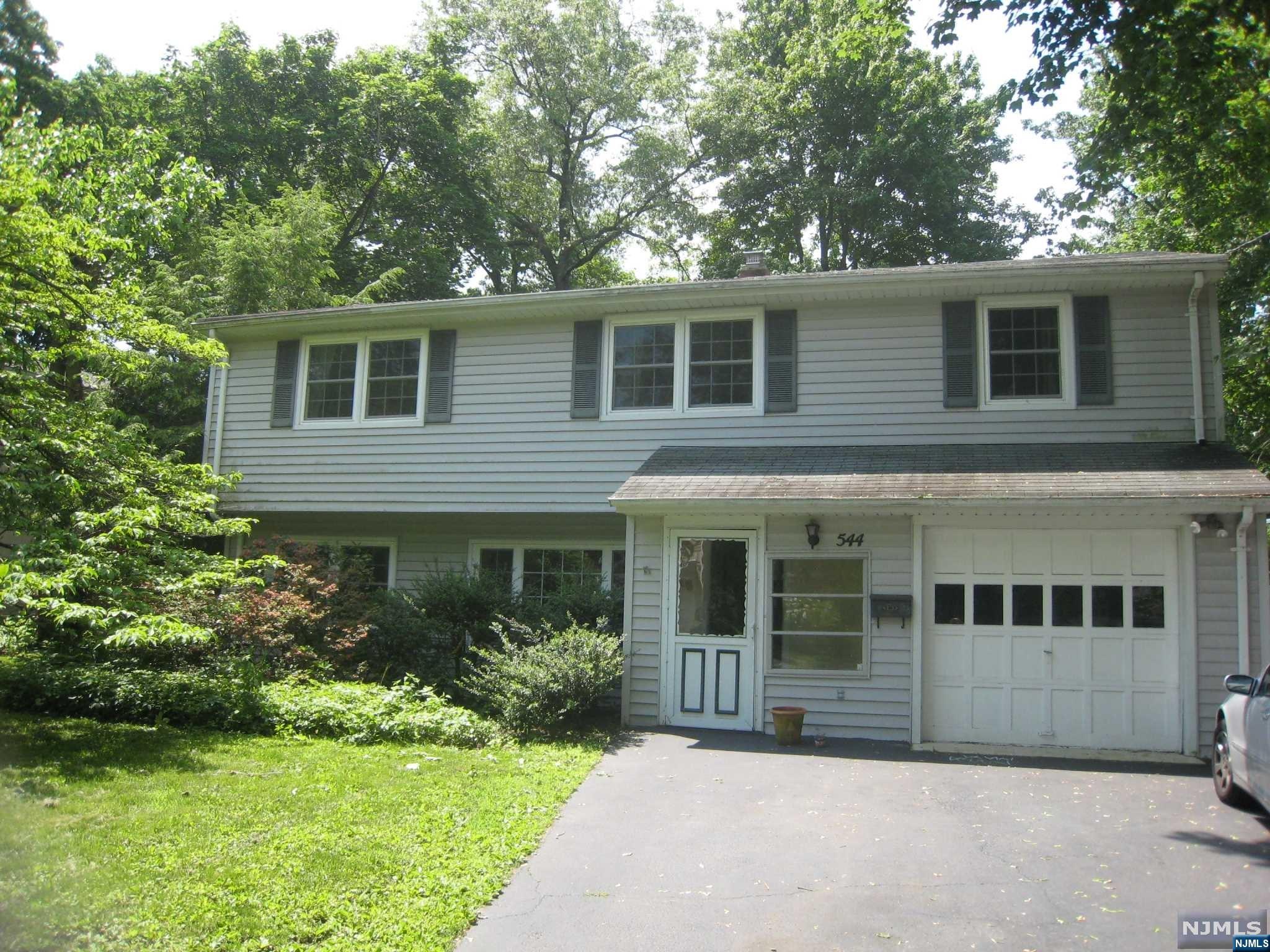 544 Amsterdam Avenue