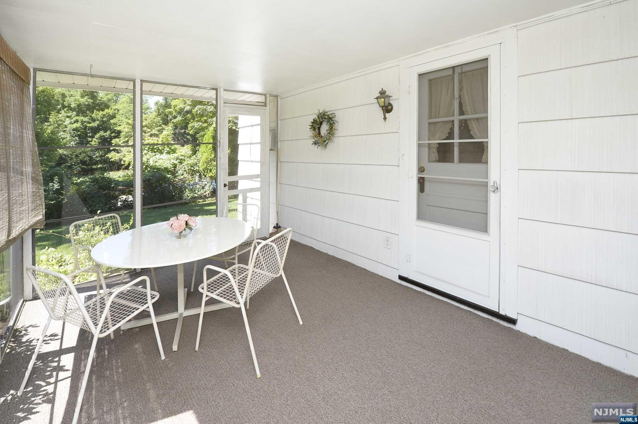 332 Mastin Place