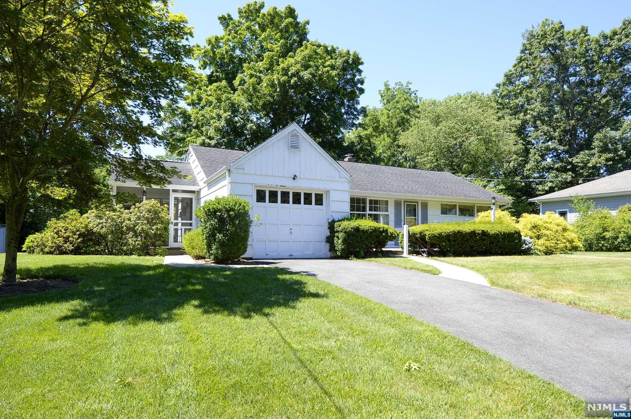 332 Mastin Place