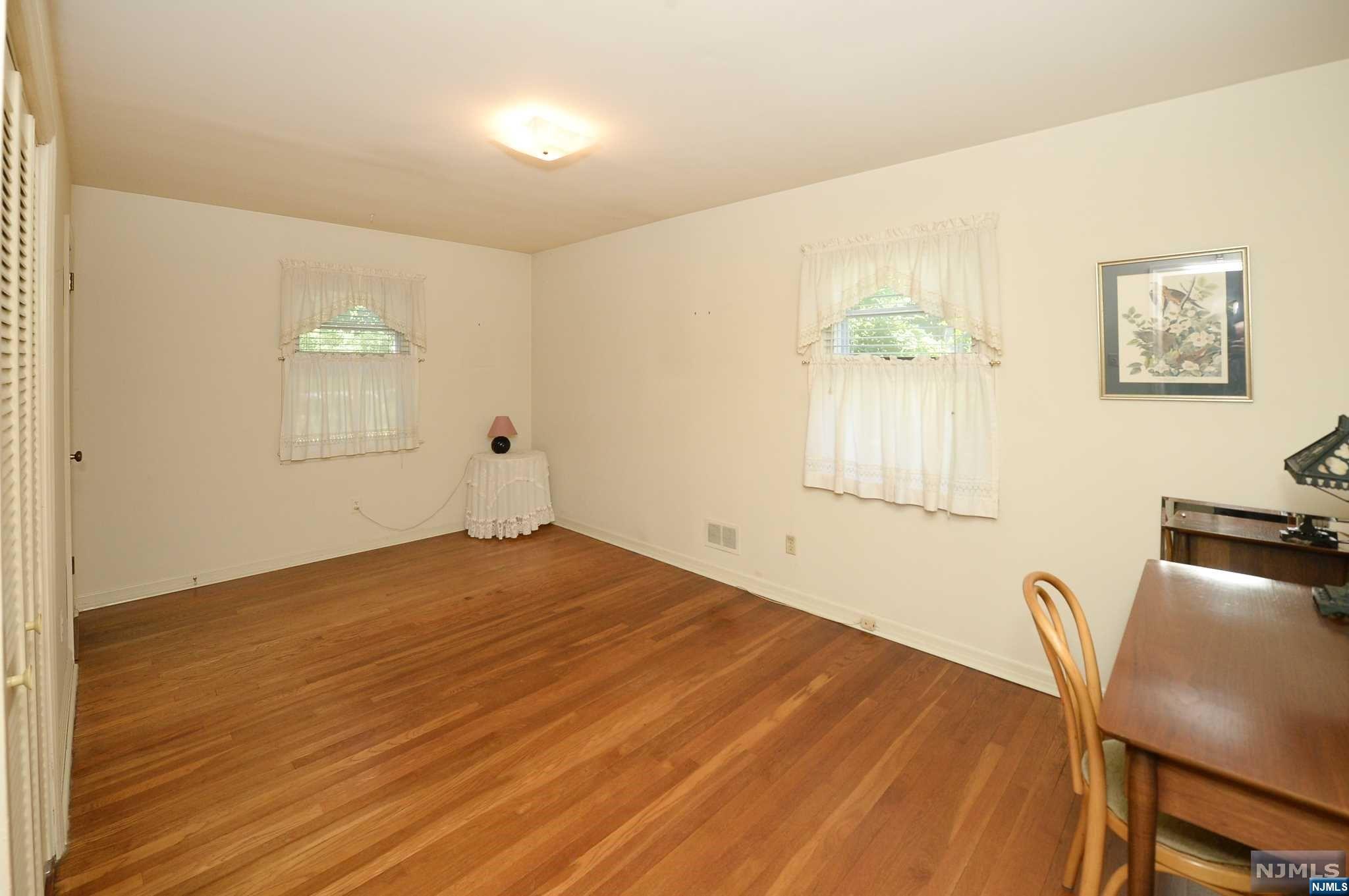 332 Mastin Place