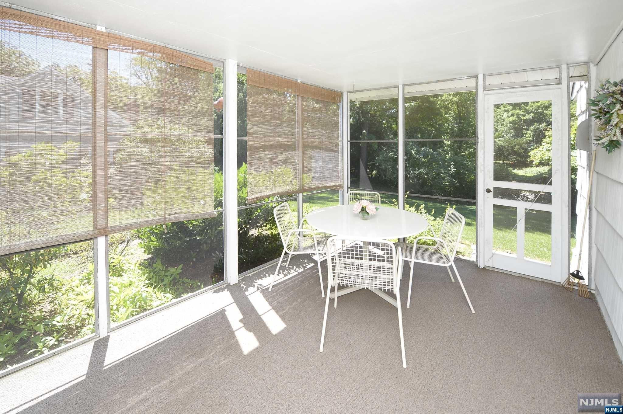 332 Mastin Place