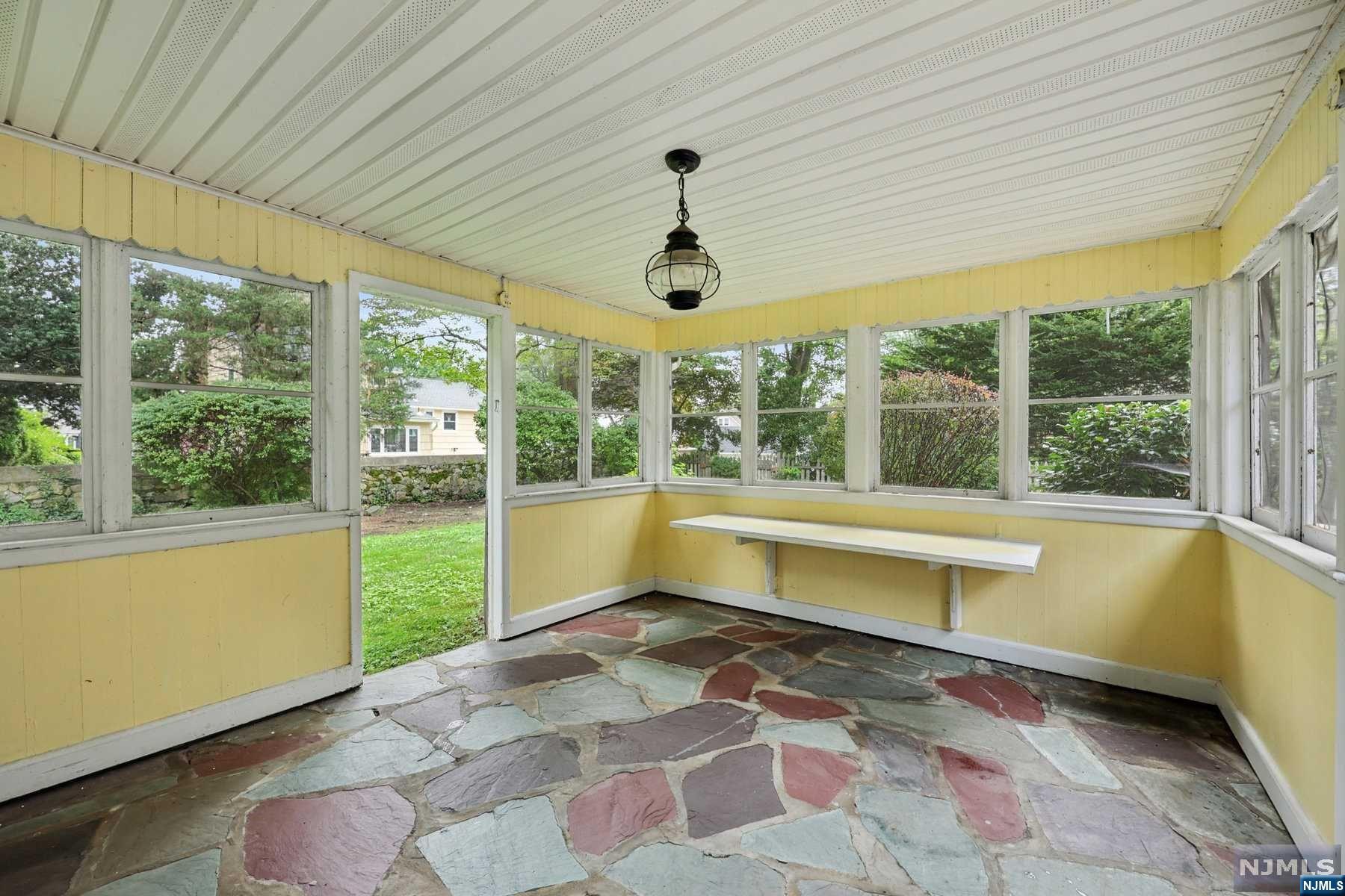 58 Midwood Avenue