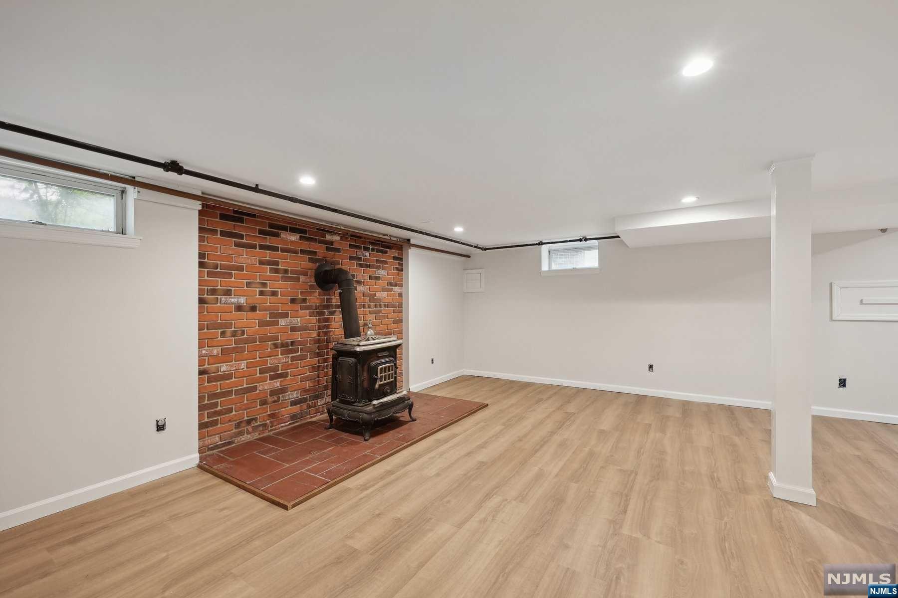 58 Midwood Avenue