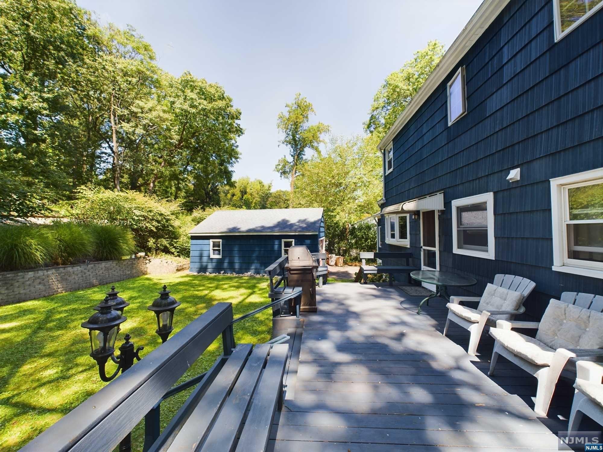 304 Lakeview Drive