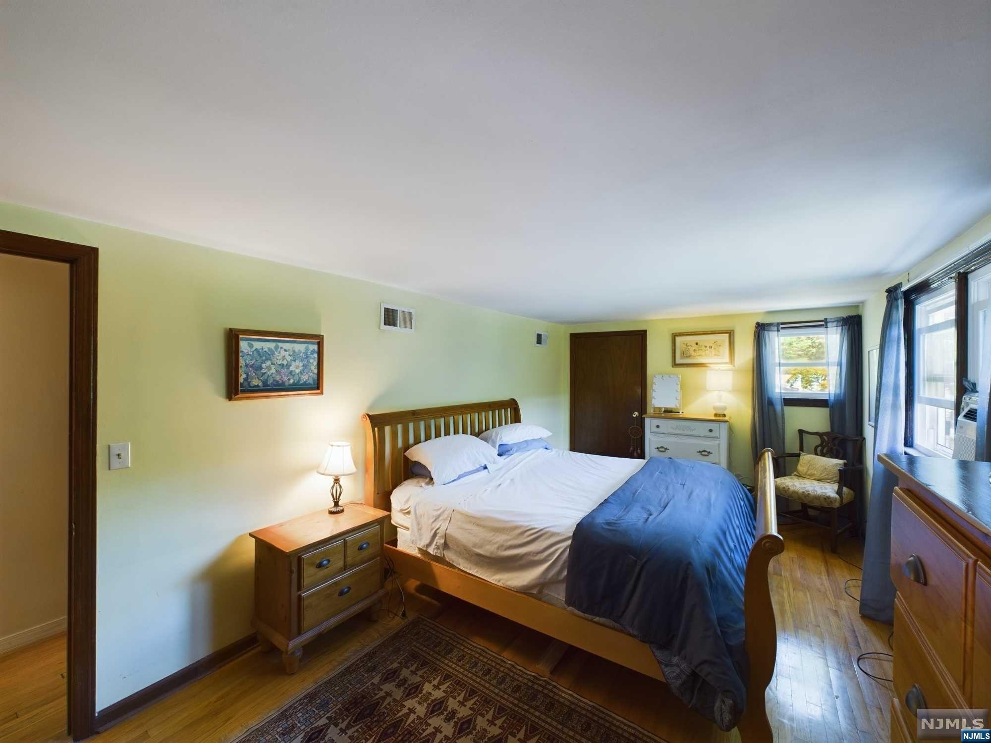 304 Lakeview Drive