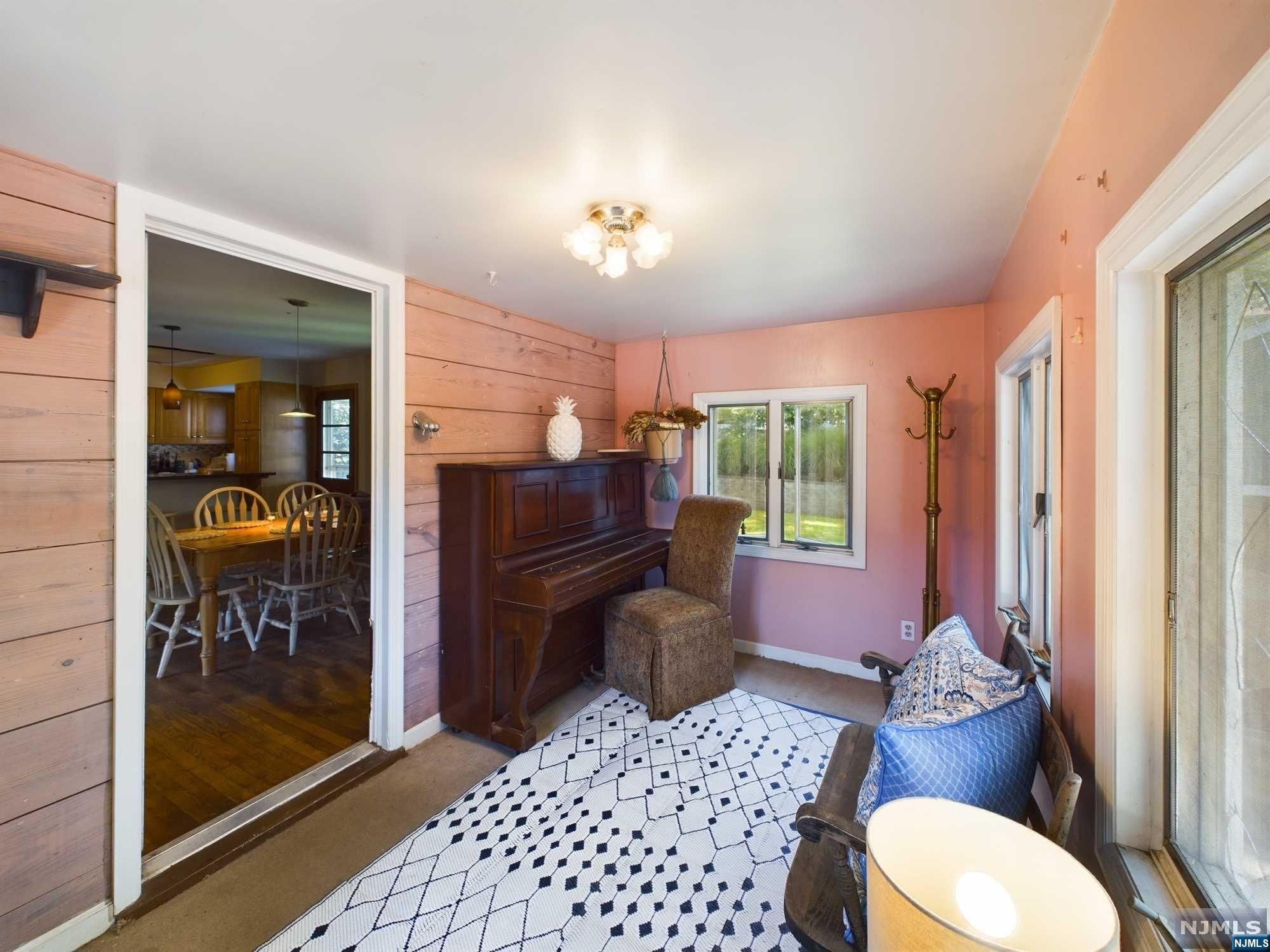 304 Lakeview Drive
