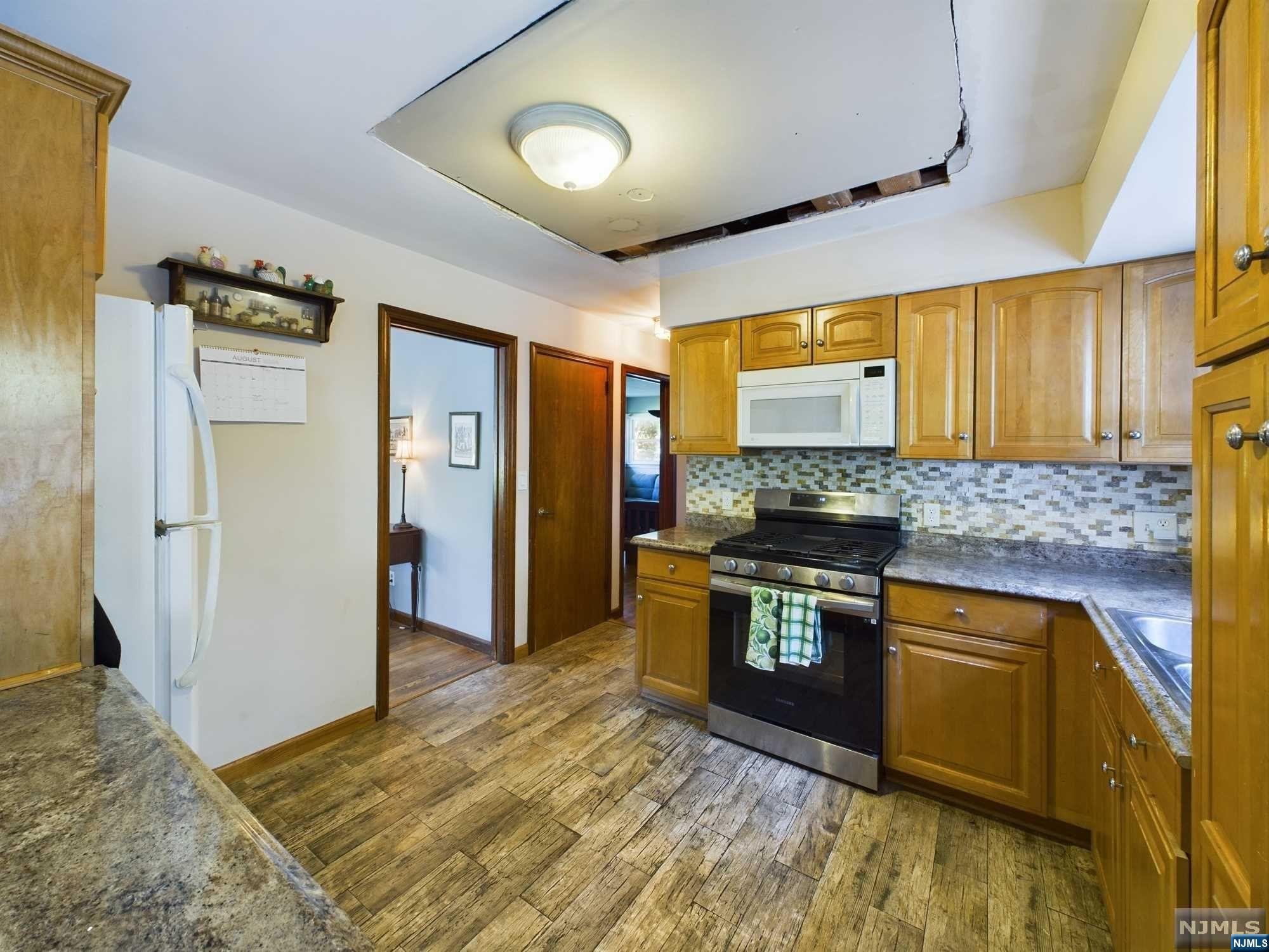 304 Lakeview Drive