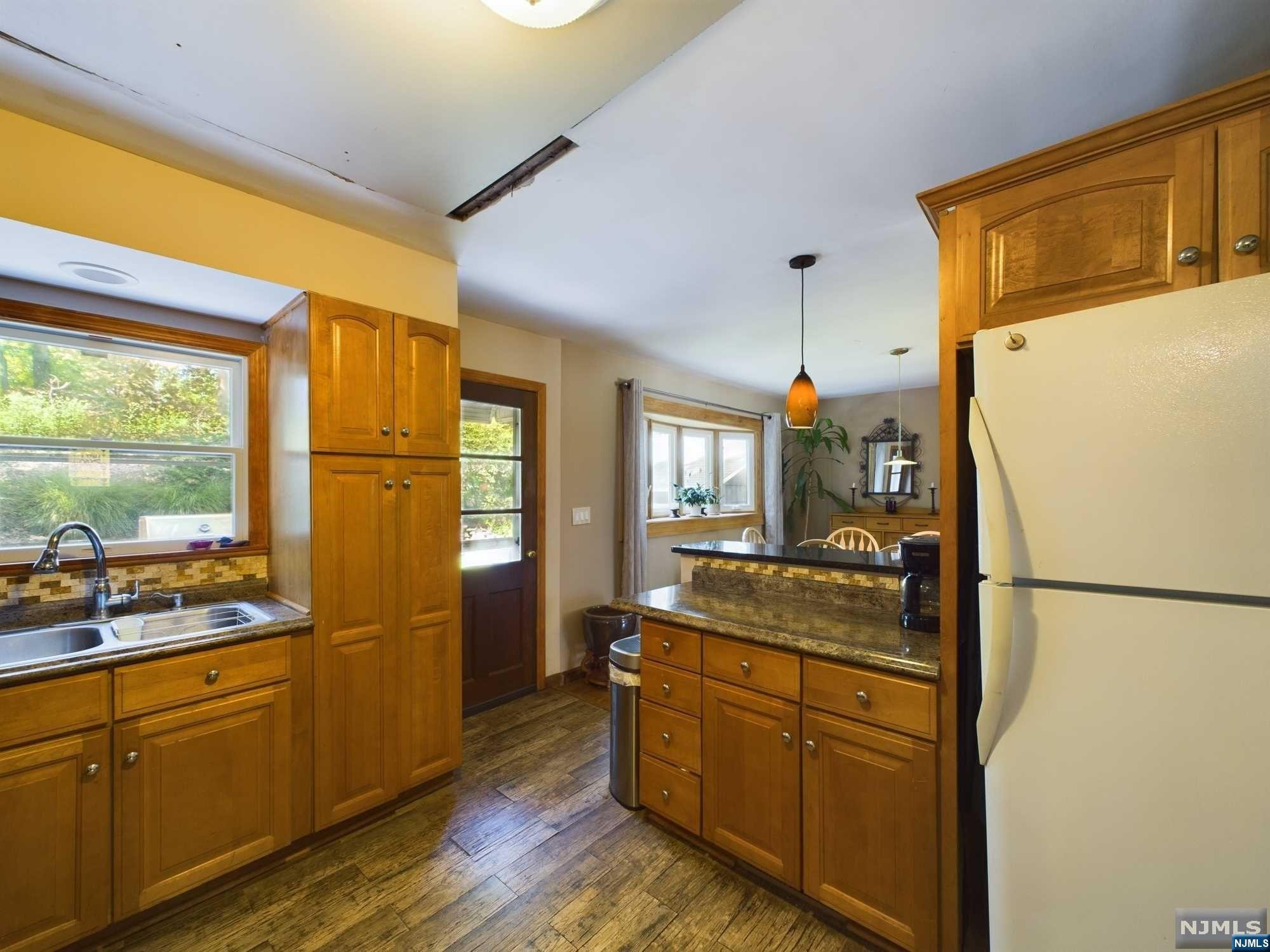 304 Lakeview Drive