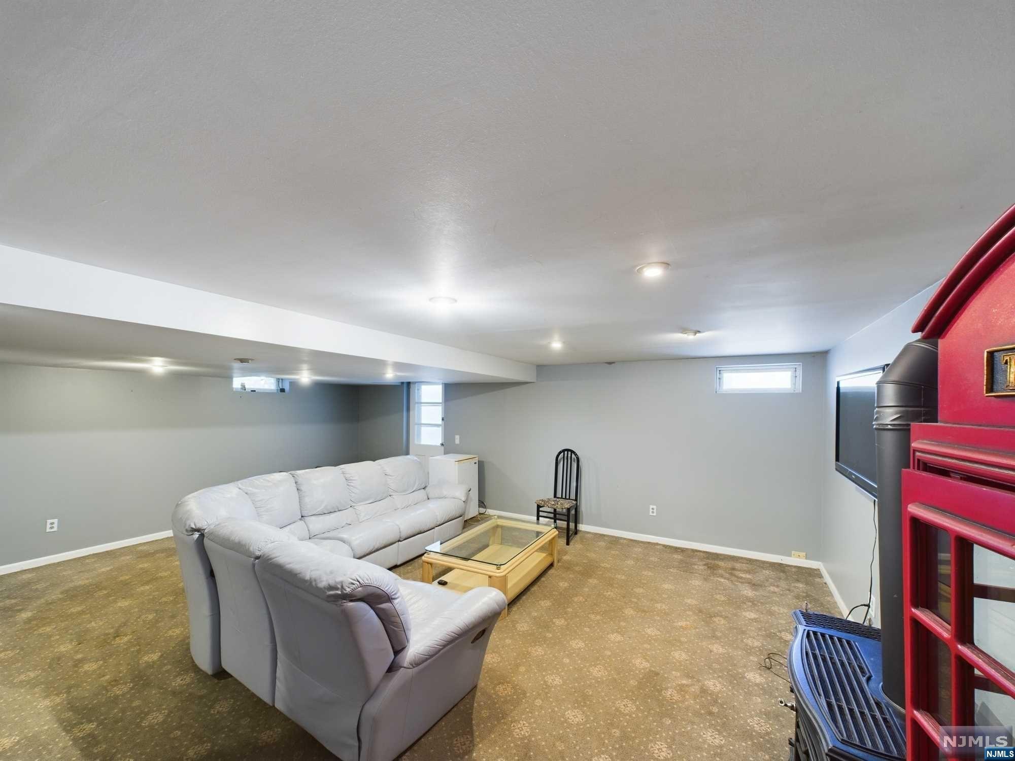 304 Lakeview Drive