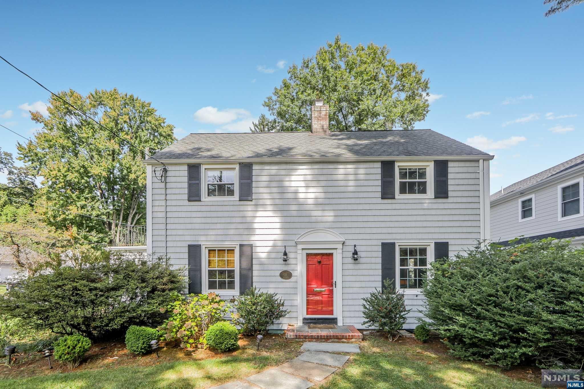 21 E Glen Avenue