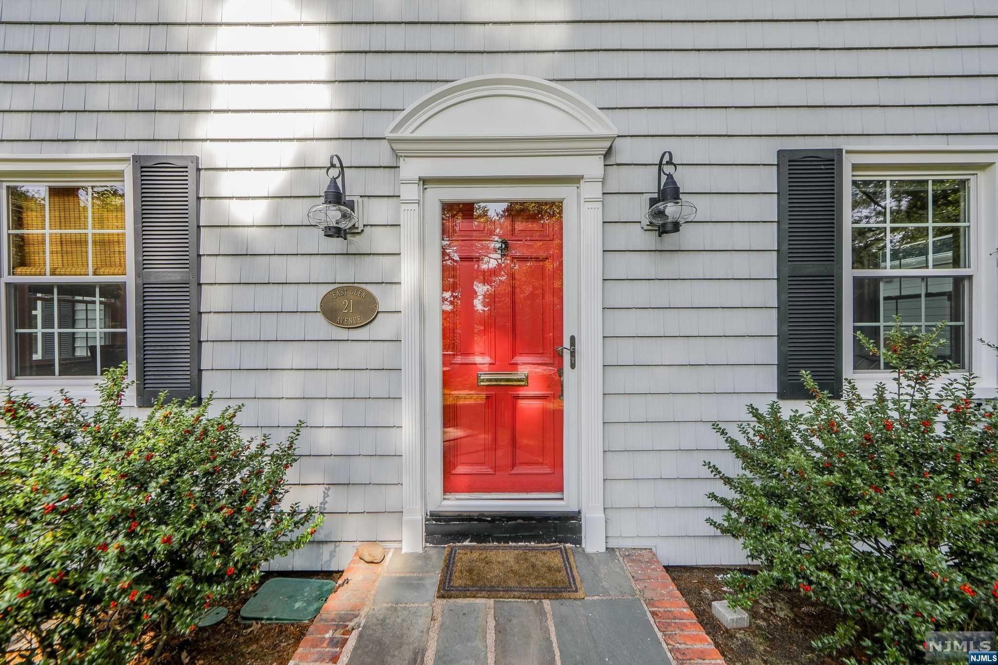 21 E Glen Avenue