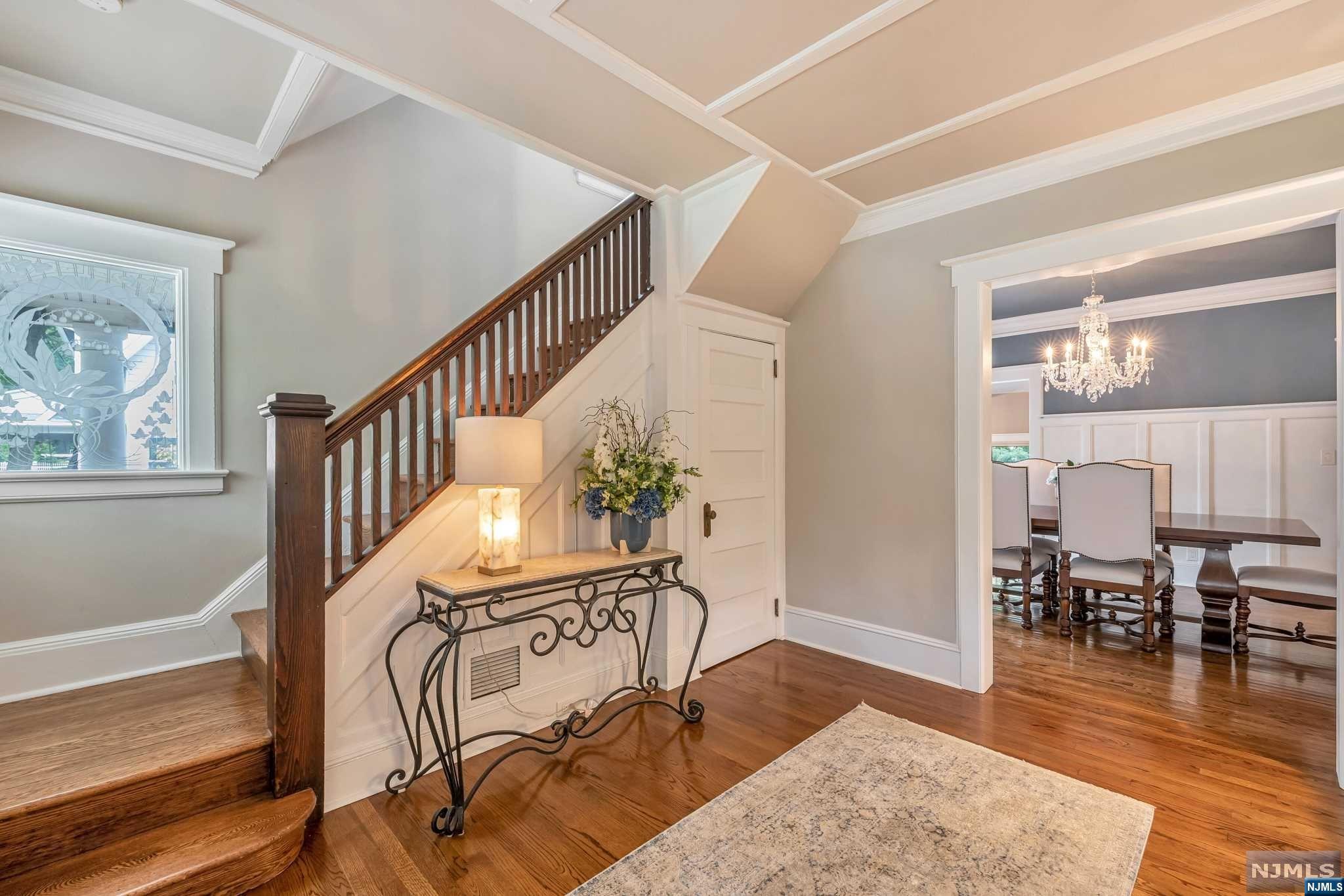 71 Walthery Avenue
