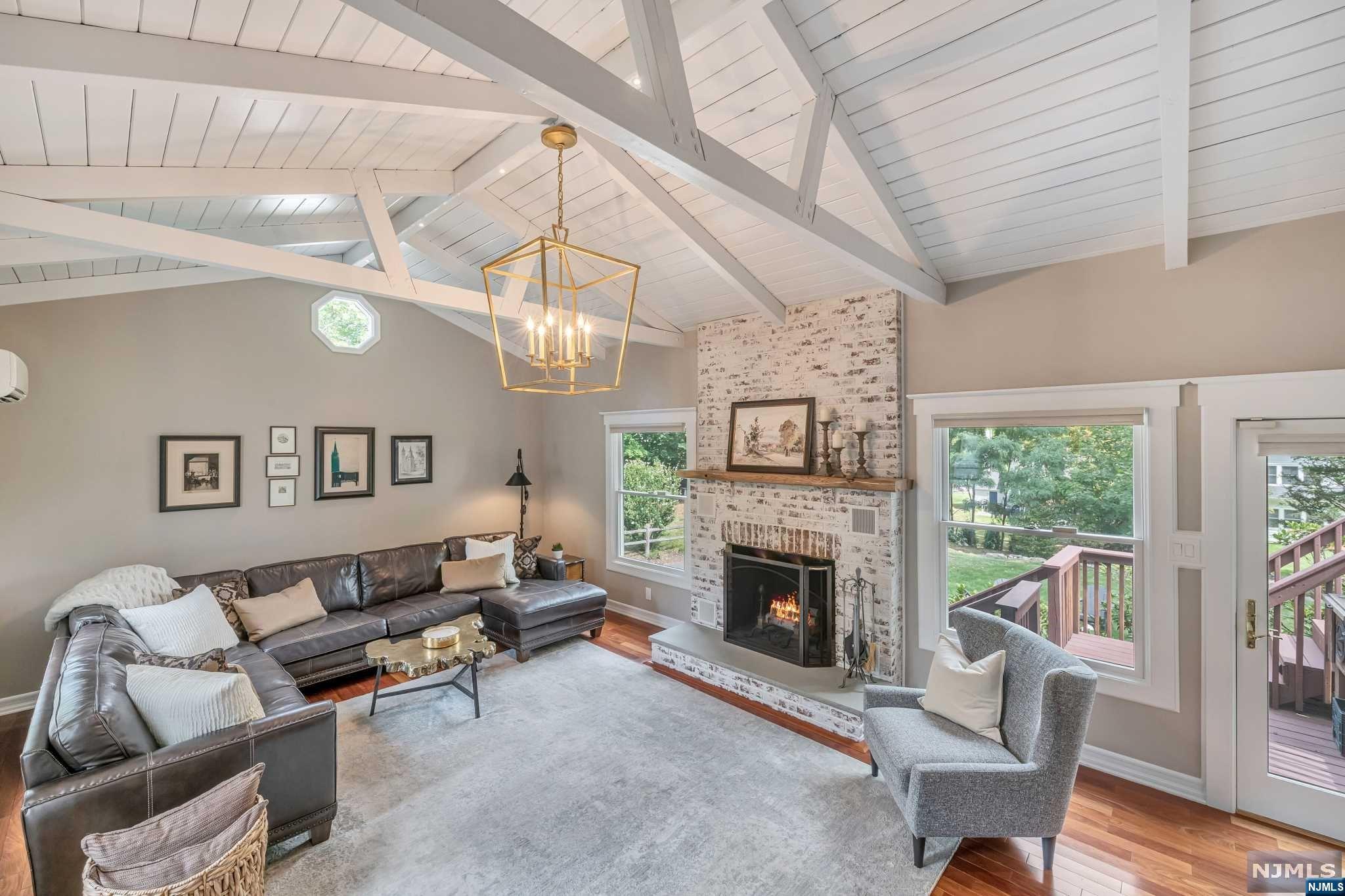 71 Walthery Avenue