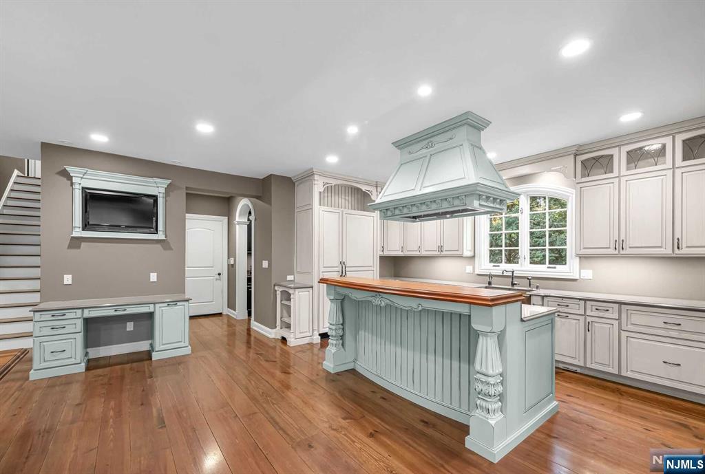 369 Annette Court