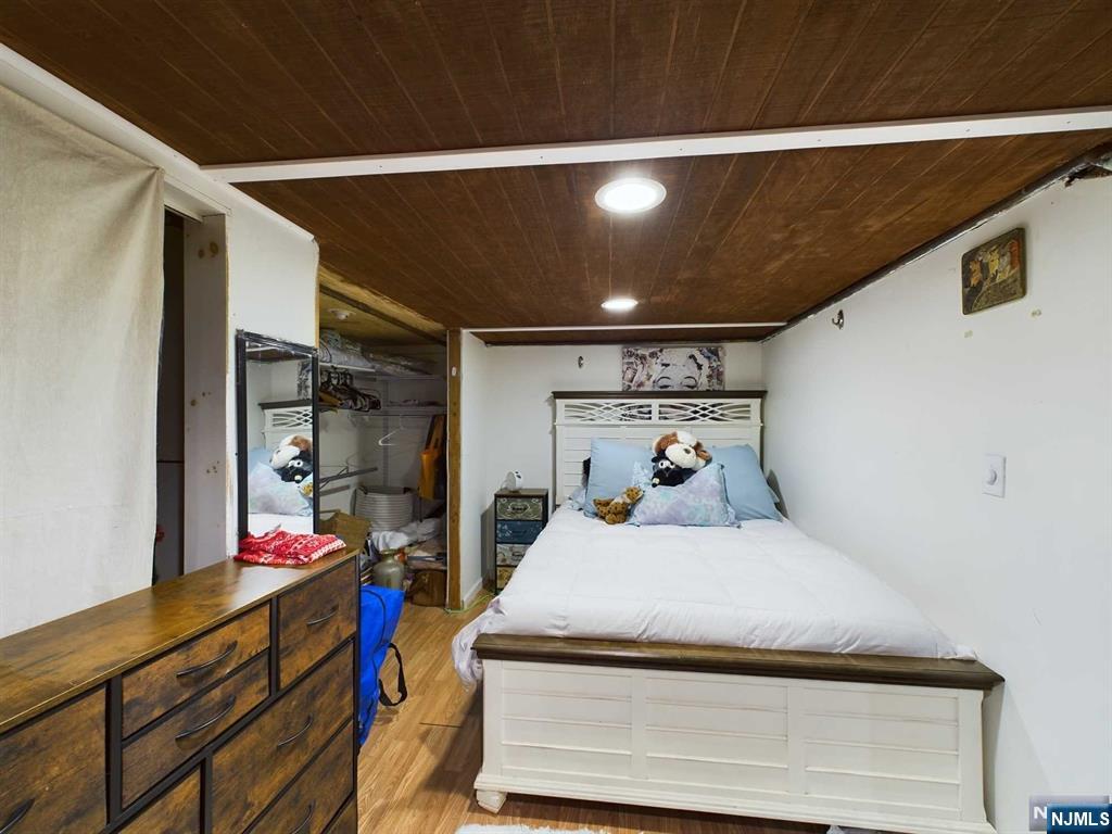 25 Grandview Lane
