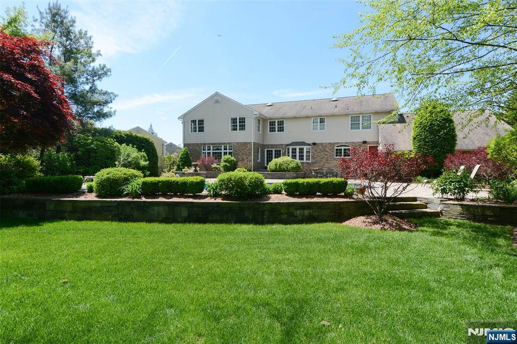 275 Dunham Place