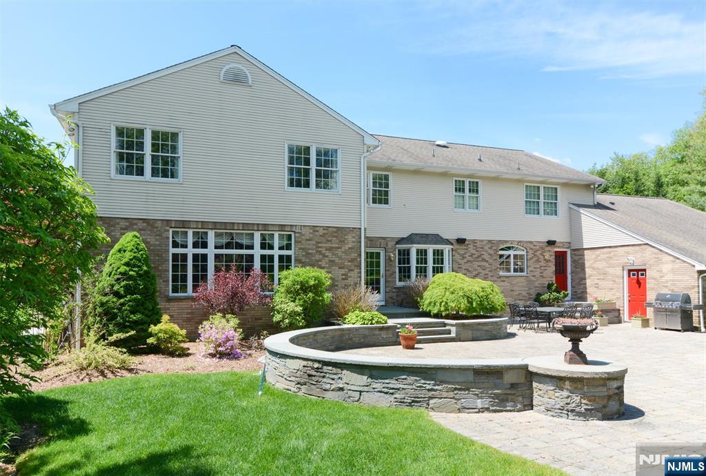 275 Dunham Place