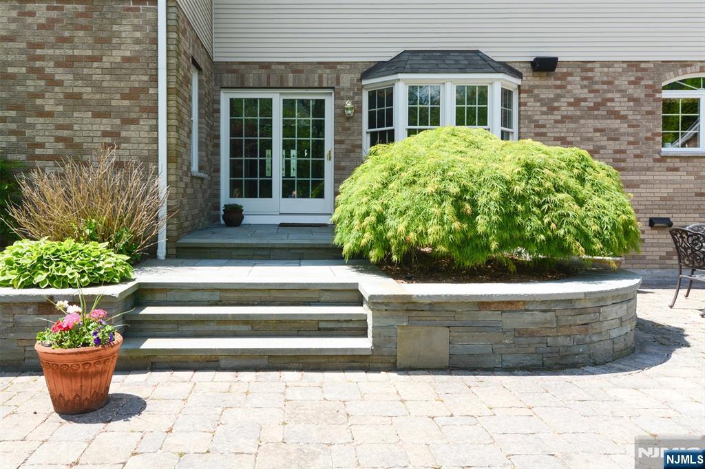 275 Dunham Place
