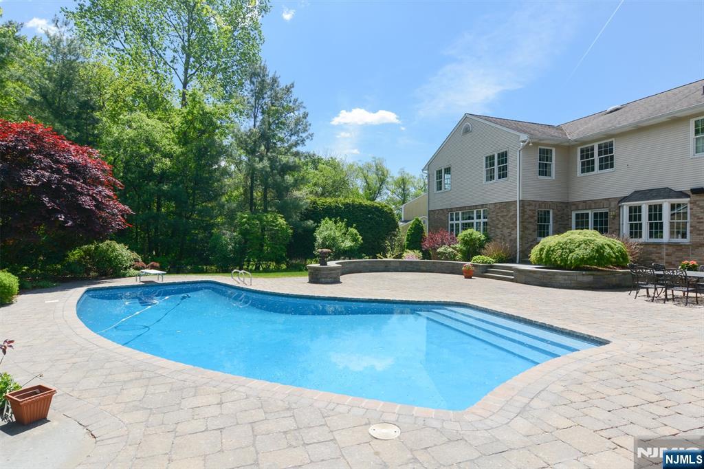 275 Dunham Place