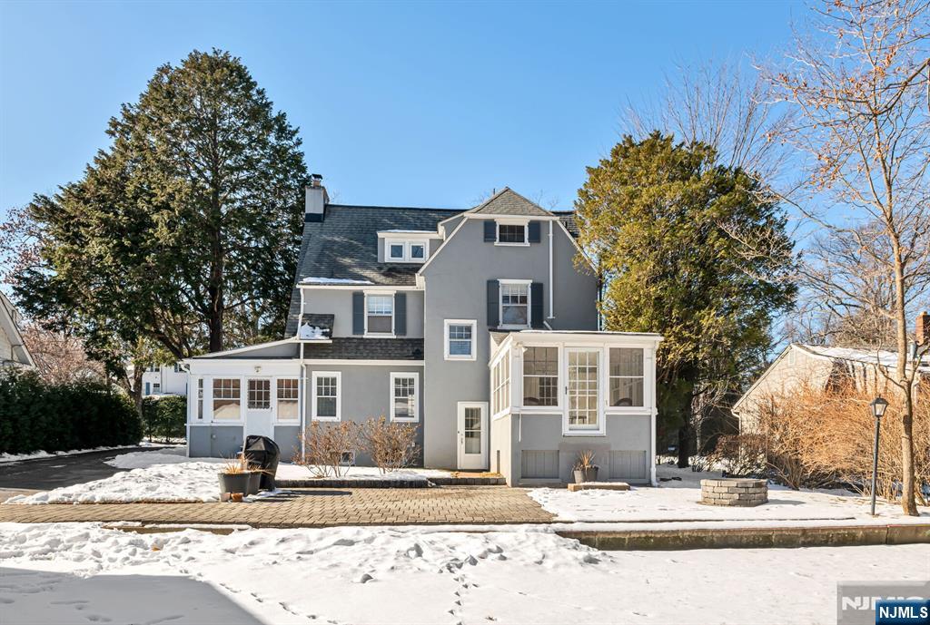 757 Hillcrest Road