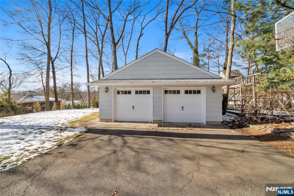 338 Heights Road