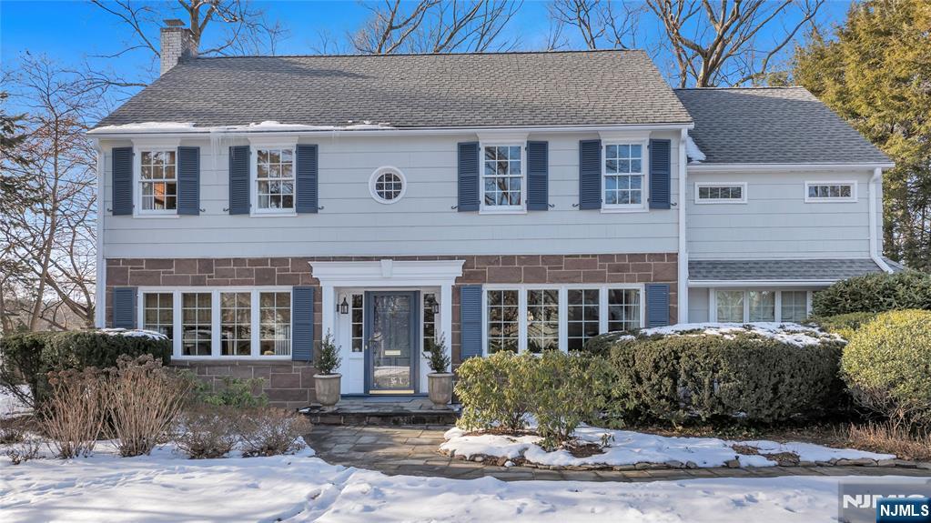 338 Heights Road